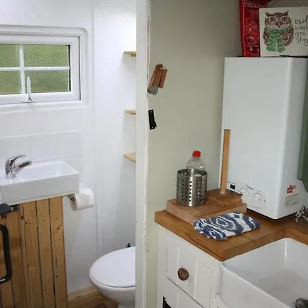 The Squirrels Drey Shepherds Hut